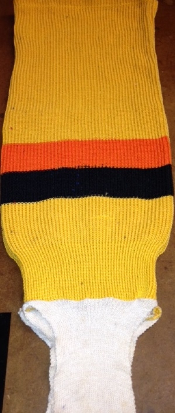 old school vancouver 80's home w stirrups8